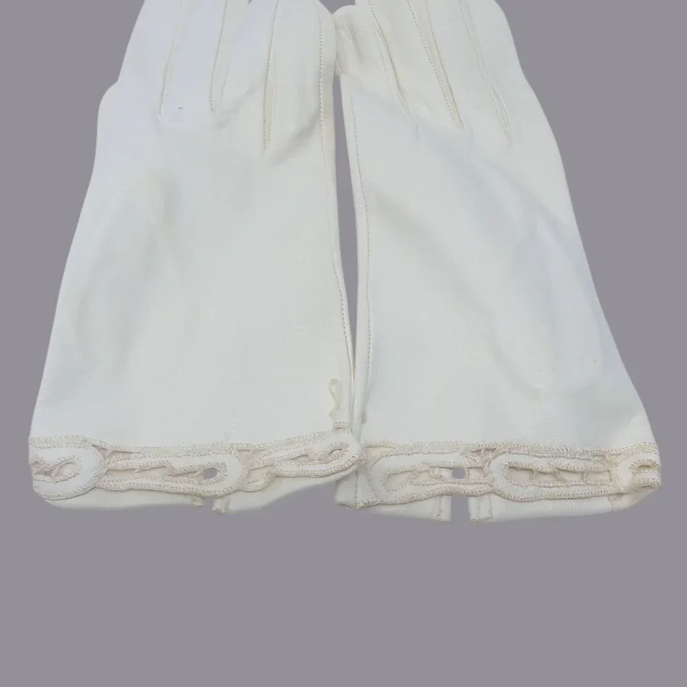 Vintage Antique Leather Gloves White Wrist Lace